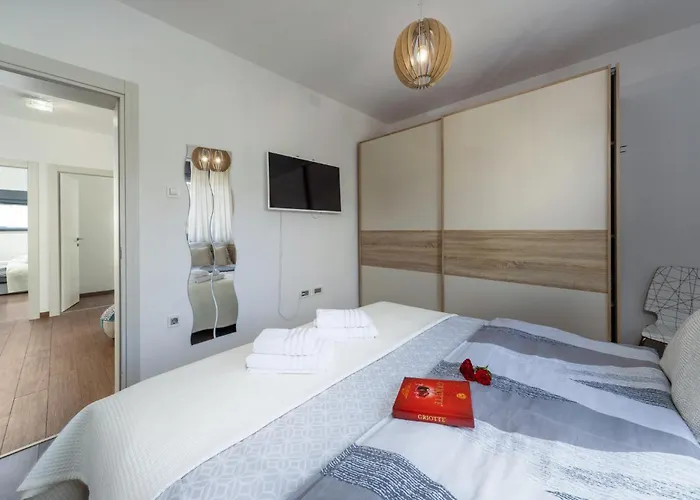 4 Bedroom Gorgeous In בית נופש *
