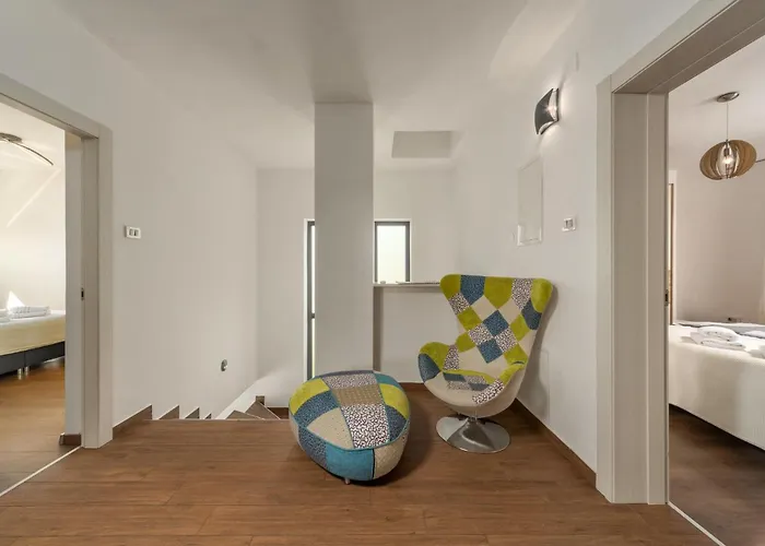 4 Bedroom Gorgeous In