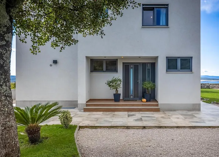 4 Bedroom Gorgeous In Nyaraló