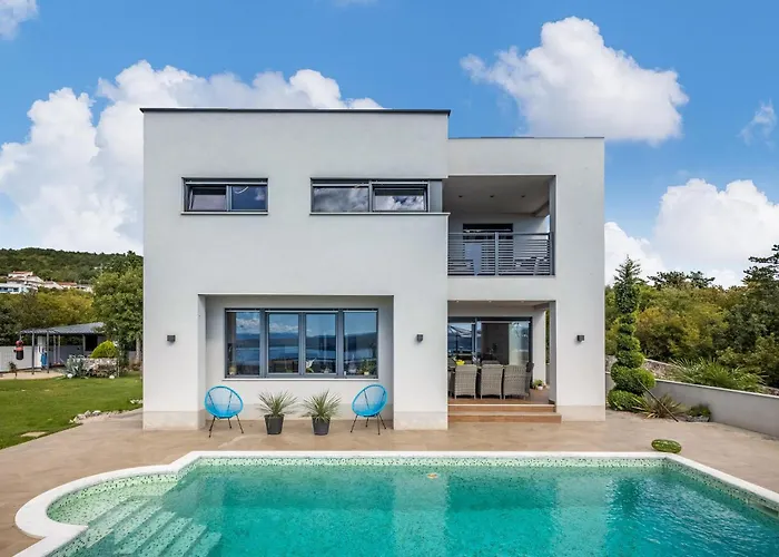 4 Bedroom Gorgeous In *