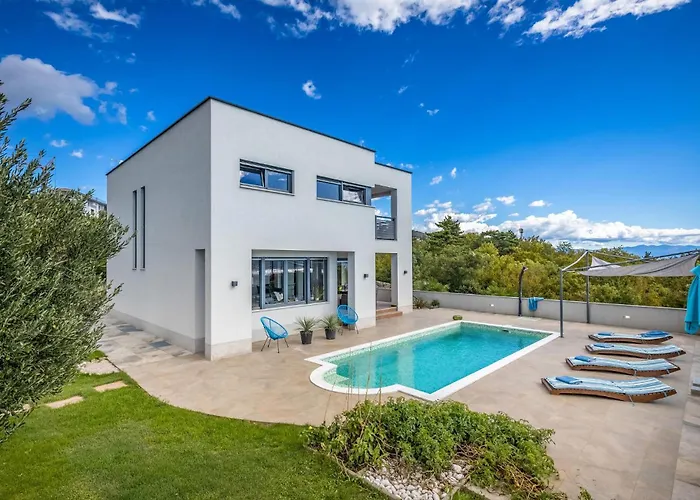 4 Bedroom Gorgeous In *