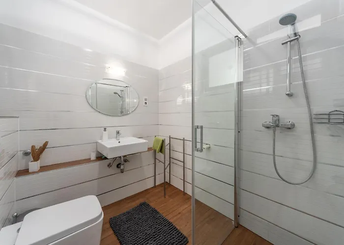 4 Bedroom Gorgeous In * קריקווניצה