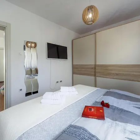 Amazing In With House Sea View Holiday home *