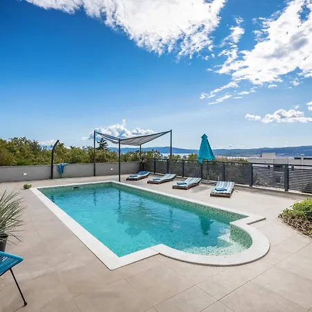 Holiday home Amazing In With House Sea View