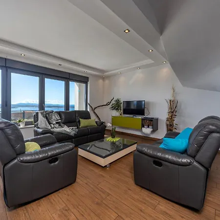 Amazing In With House Sea View Holiday home