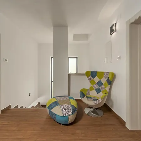 Amazing In With House Sea View