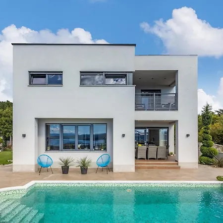 Amazing In With House Sea View *