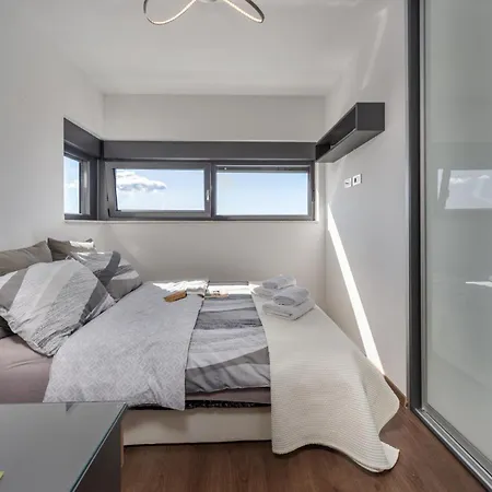 Amazing In With House Sea View Holiday home Crikvenica