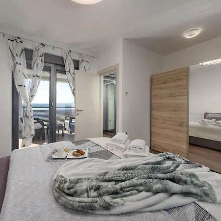 Amazing In With House Sea View Crikvenica