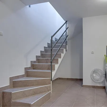 Holiday home Amazing In With House Sea View
